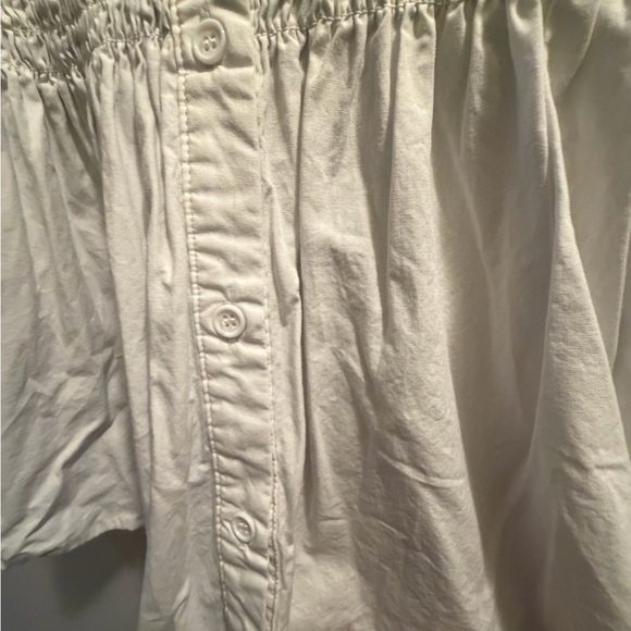 Ash White Button-Up Shirt - Picture 4 of 5